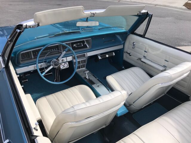 1966 Chevrolet Impala (Blue/Black)