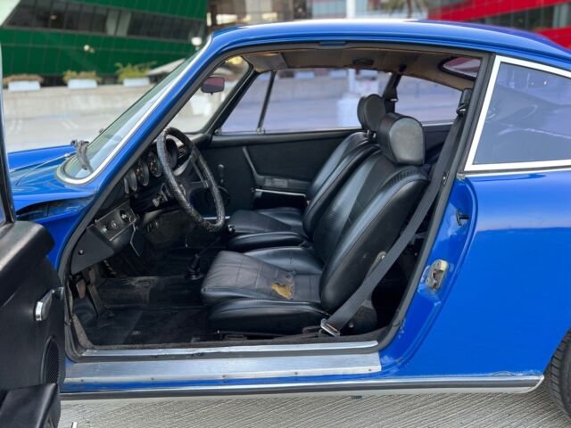 1970 Porsche 911 (Blue/Black)