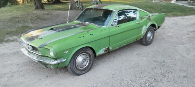 1966 Ford Mustang (Green/Black)