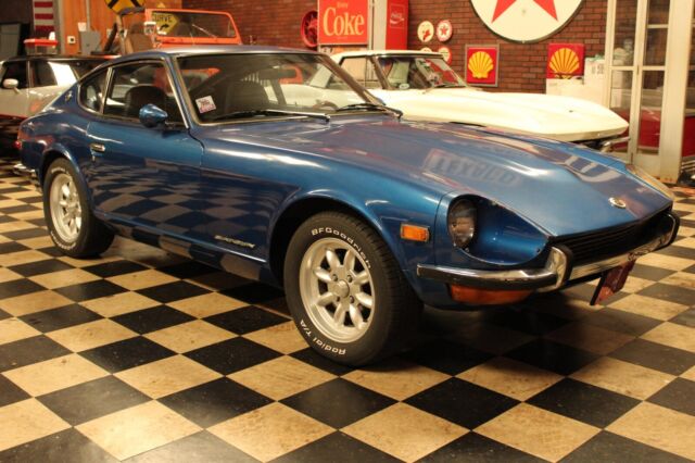 1971 Datsun Z-Series (Blue/Black)