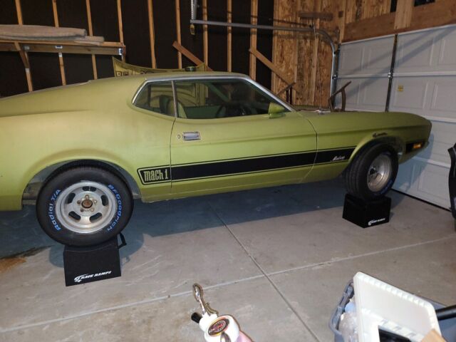 1973 Ford Mustang (Green/Black)