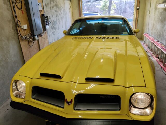 1974 Pontiac Firebird (Yellow/Silver)