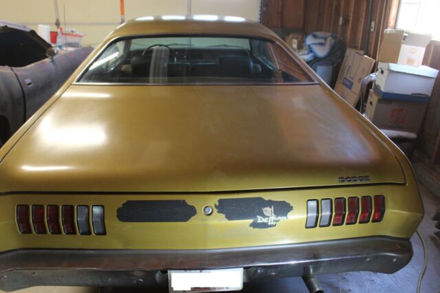 1971 Dodge Dart (Yellow/Black)
