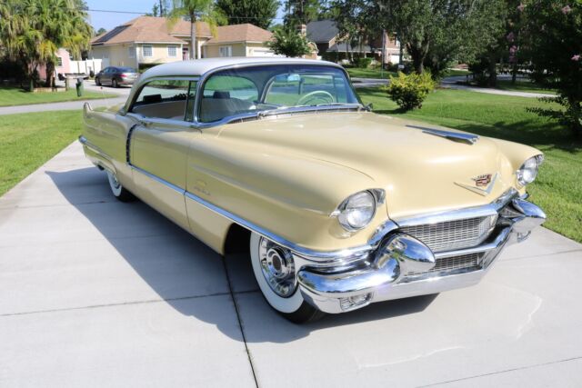 1956 Cadillac DeVille (Brown/Green)