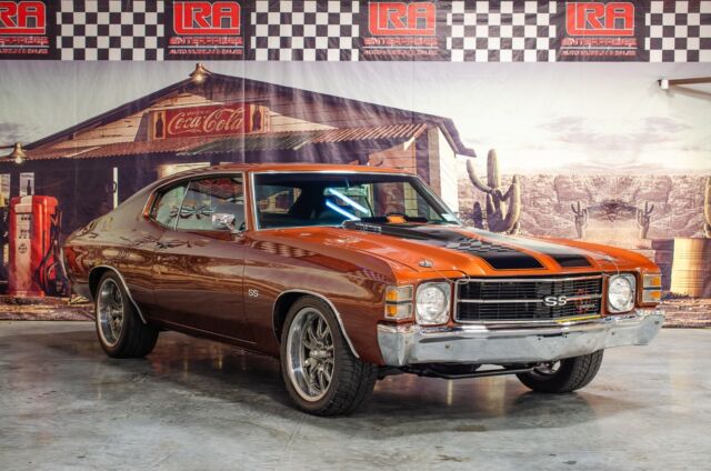 1971 Chevrolet Chevelle (Gold/Red Silver)