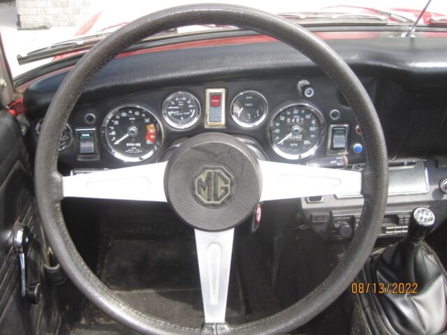 1976 MG Midget (Red/Black)