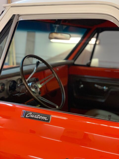 1968 Chevrolet C10/K10 (Orange/Black)