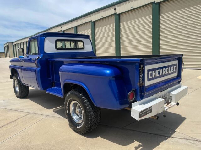1966 Chevrolet C/K Pickup 1500 (Blue/Blue)