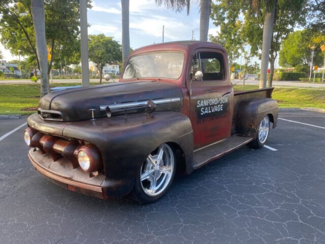 1951 Ford F-100 (Brown/Red)