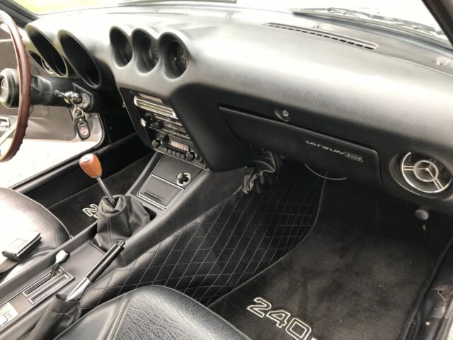 1971 Datsun Z-Series (Silver/Black)