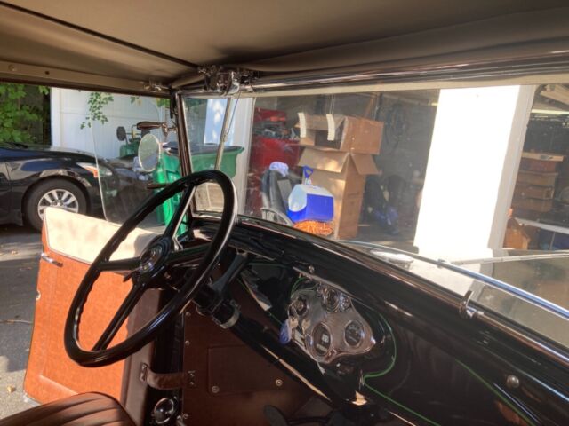 1931 Ford Model A (Green/Brown)