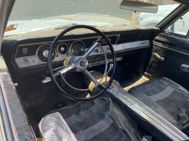1967 Plymouth Barracuda (Brown/Black)