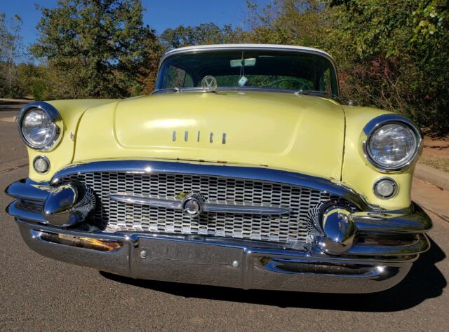 1955 Buick Riviera (Yellow/Alpine White)