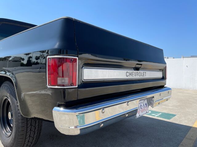 1974 Chevrolet C-10 (Black/Gray)