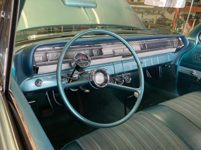 1962 Pontiac Catalina (Burgundy/Gray)