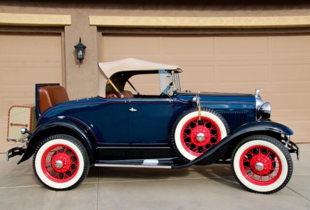 1931 Ford Model A (Blue/Brown)